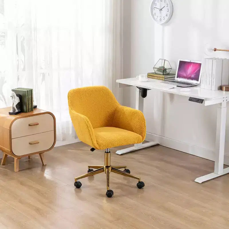 Fauteuil de bureau pivotant à 360° en tissu Teddy MAYEERTY, réglable en hauteur avec pieds dorés et roulettes universelles