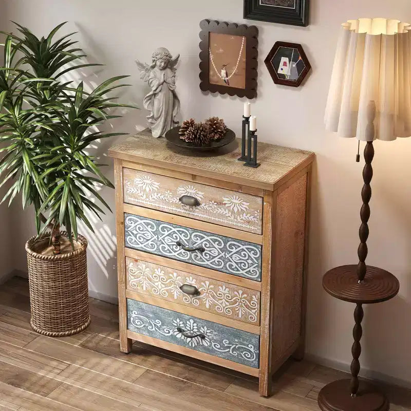 MAYEERTY Commode vintage à 4 tiroirs en bois vieilli et motif orné, commode de rangement rustique pour salon