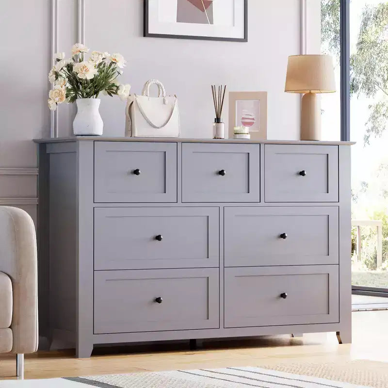 Modern 7-Drawer Wide Dresser with Metal Knobs, Wood Storage Chest for Bedroom, Hallway, or Entryway Organization