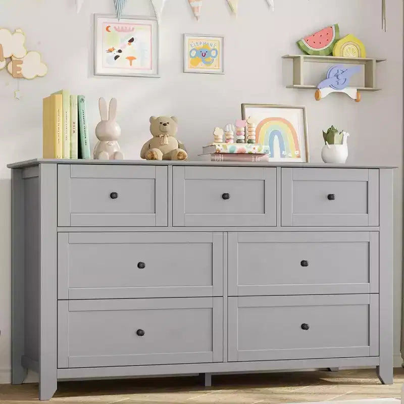 Modern 7-Drawer Wide Dresser with Metal Knobs, Wood Storage Chest for Bedroom, Hallway, or Entryway Organization