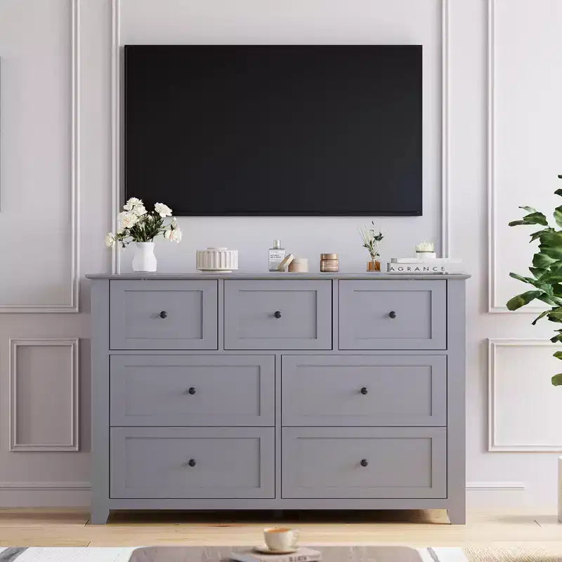 Modern 7-Drawer Wide Dresser with Metal Knobs, Wood Storage Chest for Bedroom, Hallway, or Entryway Organization