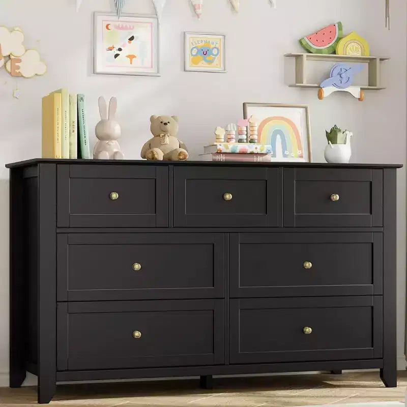 Modern 7-Drawer Wide Dresser with Metal Knobs, Wood Storage Chest for Bedroom, Hallway, or Entryway Organization