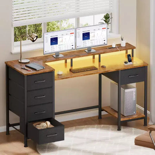 Bureau informatique brun rustique de 47 pouces avec station de charge, bureau de jeu réversible, lumières LED, 5 tiroirs en tissu, support d'écran, table d'écriture pour bureau à domicile