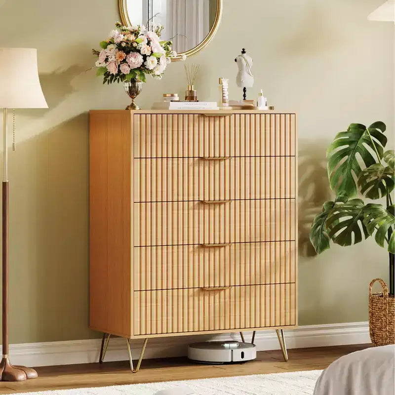 Commode à 5 tiroirs Acekool Fluted pour chambre à coucher, commode de rangement en bois et meuble TV avec poignées métalliques pour salon et entrée