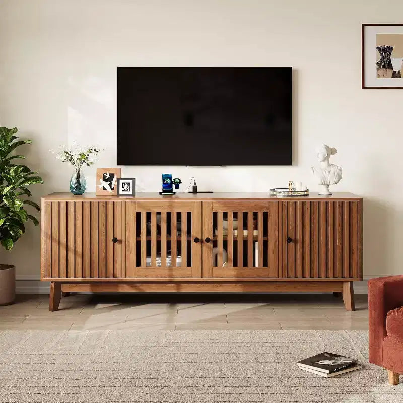 Meuble TV Mid-Century Modern GustoWave avec portes à grille, étagères réglables et rangement