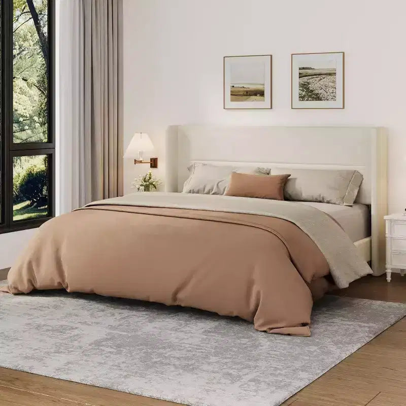 GuatoWave Velvet Upholstered Platform Bed Frame with Tufted Wingback Headboard