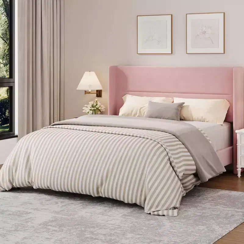 GuatoWave Velvet Upholstered Platform Bed Frame with Tufted Wingback Headboard