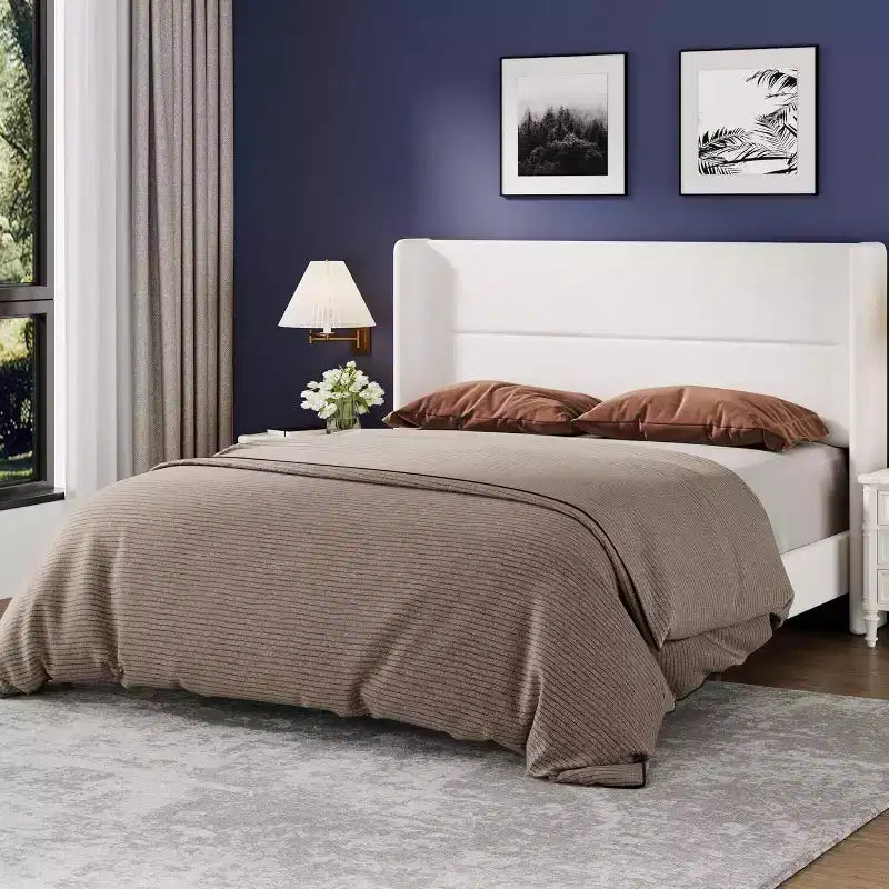 GuatoWave Velvet Upholstered Platform Bed Frame with Tufted Wingback Headboard