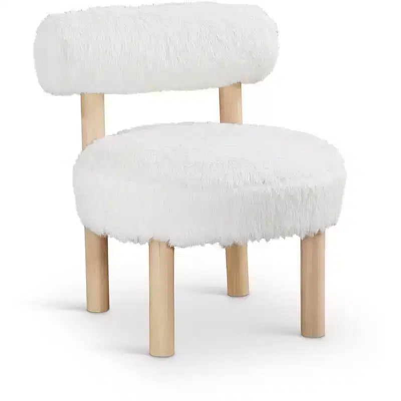 Chaise Ambre en Tissu Shearing Végan de Meridian Furniture