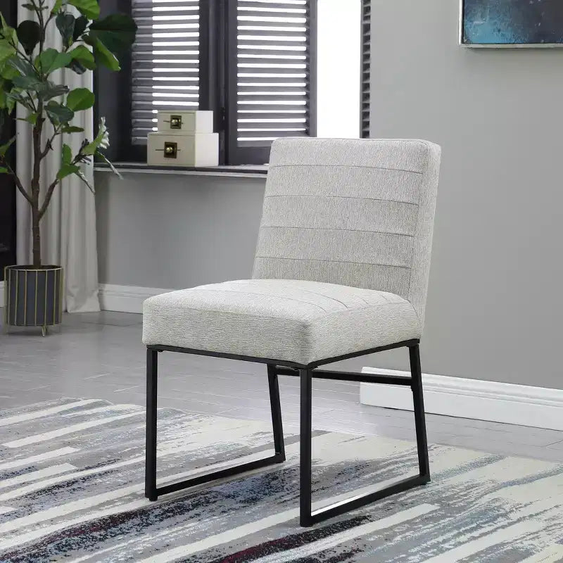Chaise de salle à manger en métal cannelé - HomePop