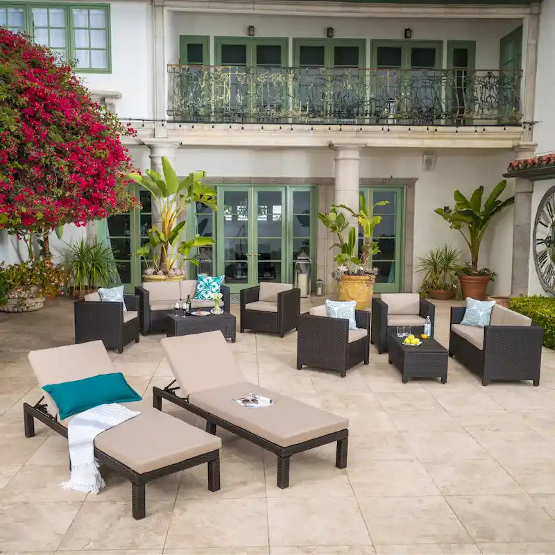 Salon de jardin 10 pièces en osier Puerta avec coussins par Christopher Knight Home