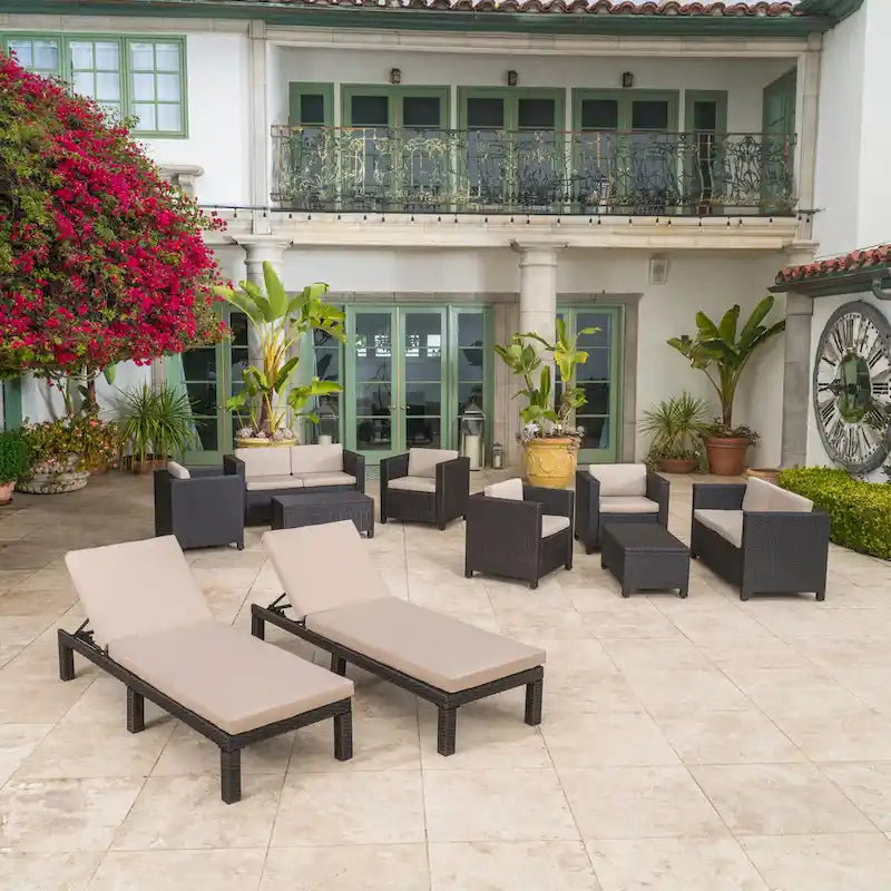 Salon de jardin 10 pièces en osier Puerta avec coussins par Christopher Knight Home