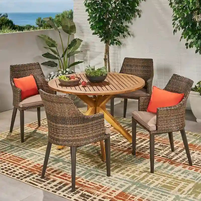 Ensemble de salle à manger rond 5 pièces en osier et bois avec coussins Ryan Outdoor de Christopher Knight Home